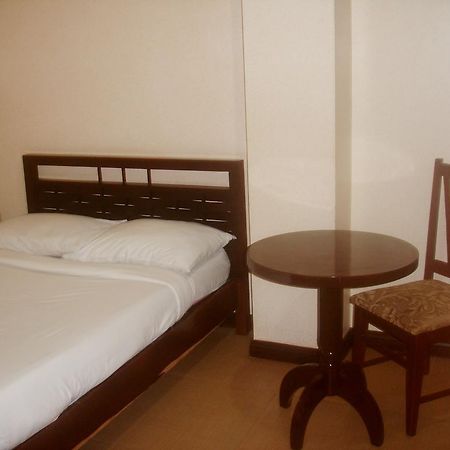 Roxas Midtown Hotel Roxas City Exterior foto