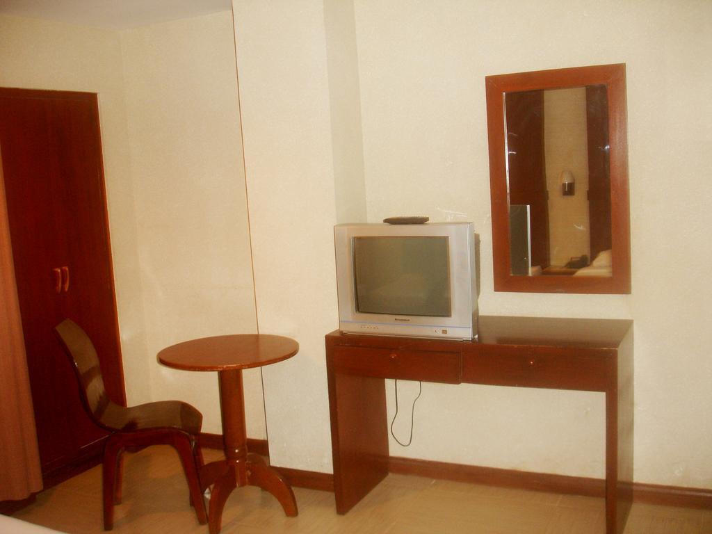 Roxas Midtown Hotel Roxas City Quarto foto