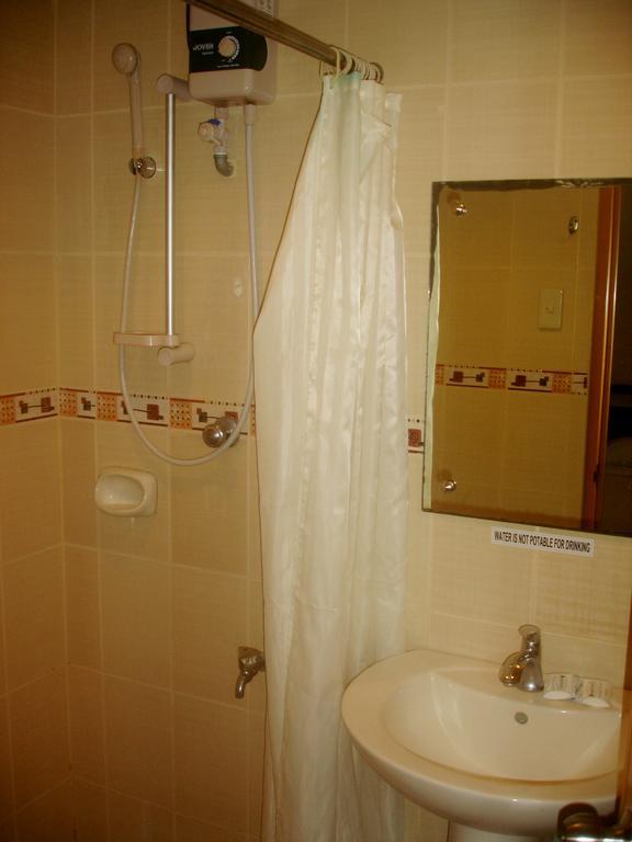Roxas Midtown Hotel Roxas City Quarto foto
