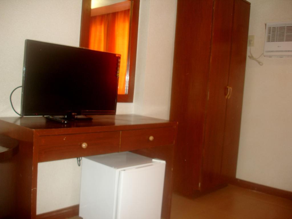 Roxas Midtown Hotel Roxas City Quarto foto