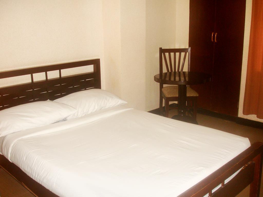 Roxas Midtown Hotel Roxas City Exterior foto